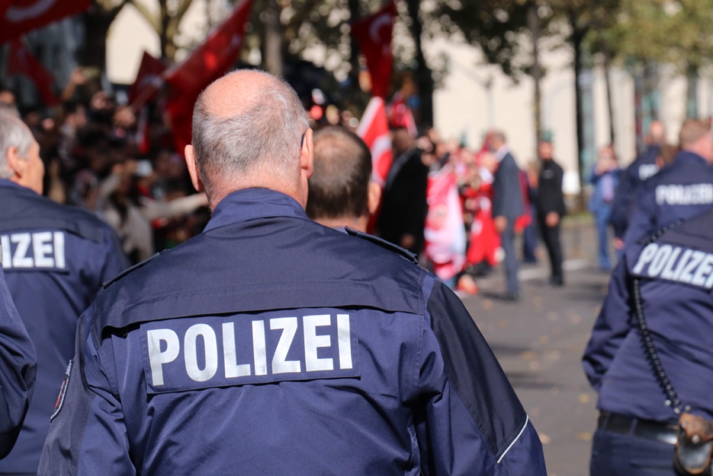 Germania intensifică lupta împotriva fraudelor cu asistență socială implicate românii și bulgarii