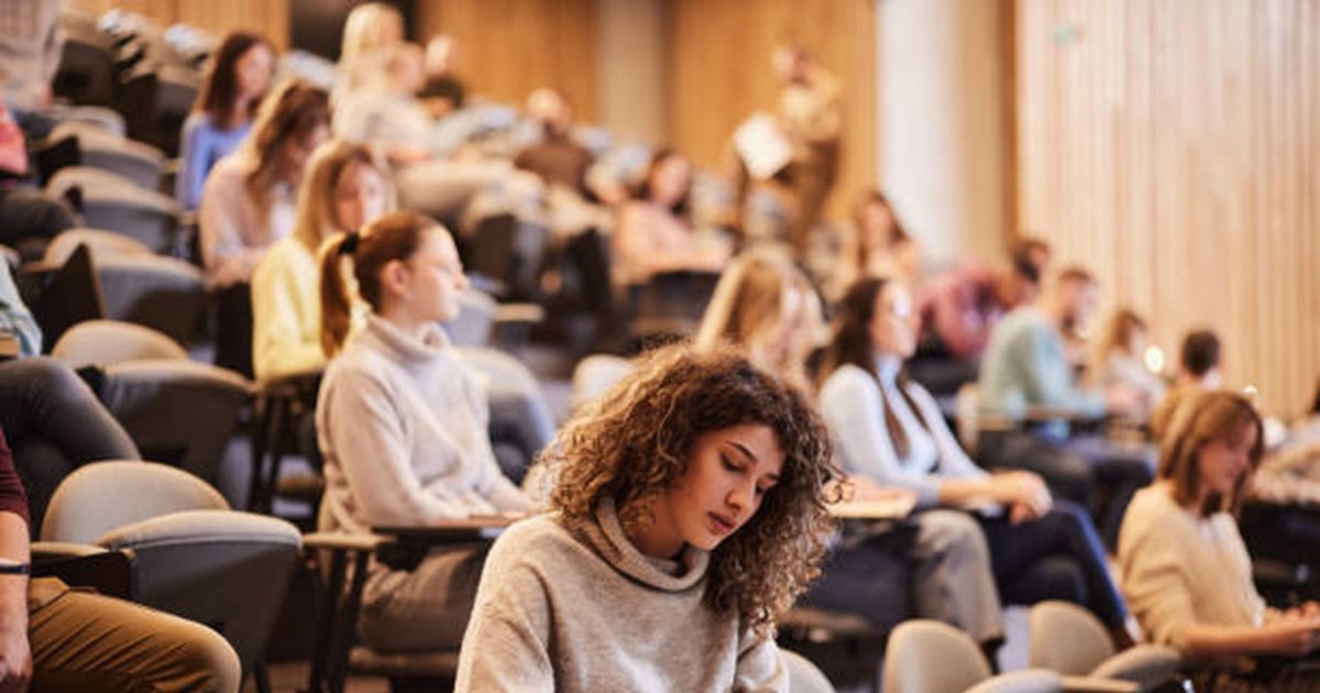 Cum sunt valorificați anii de facultate la calculul pensiei în sistemul public de asigurări sociale