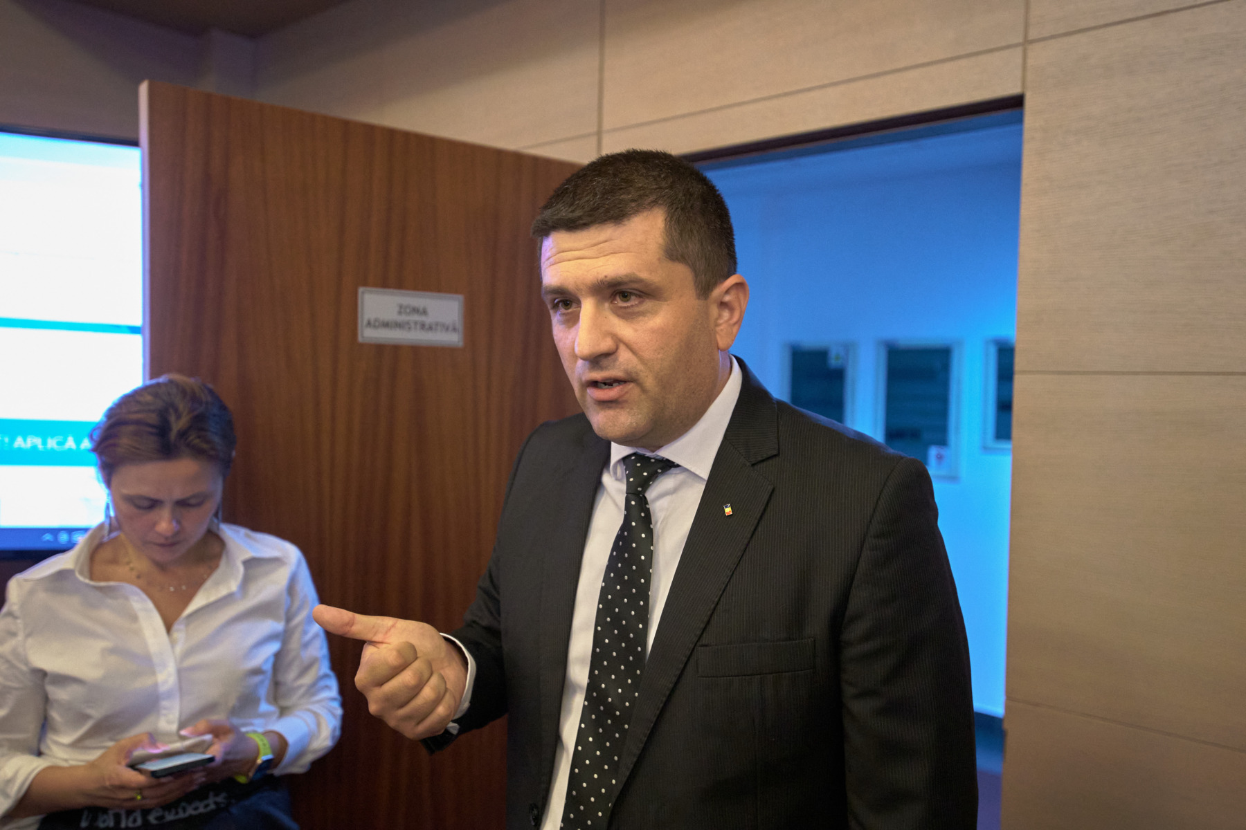 Declarații ale ministrului Apărării despre drona care a căzut în Suceava: „Pare o dronă cu caracteristici noi”