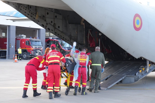 Misiune umanitară cu aeronavă militară: un pacient cu arsuri este transportat în Belgia