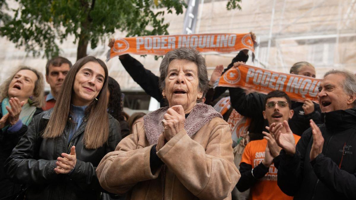 Tensiuni la Madrid: Poliția a evacuat cu forța o femeie de 87 de ani în urma protestelor masive