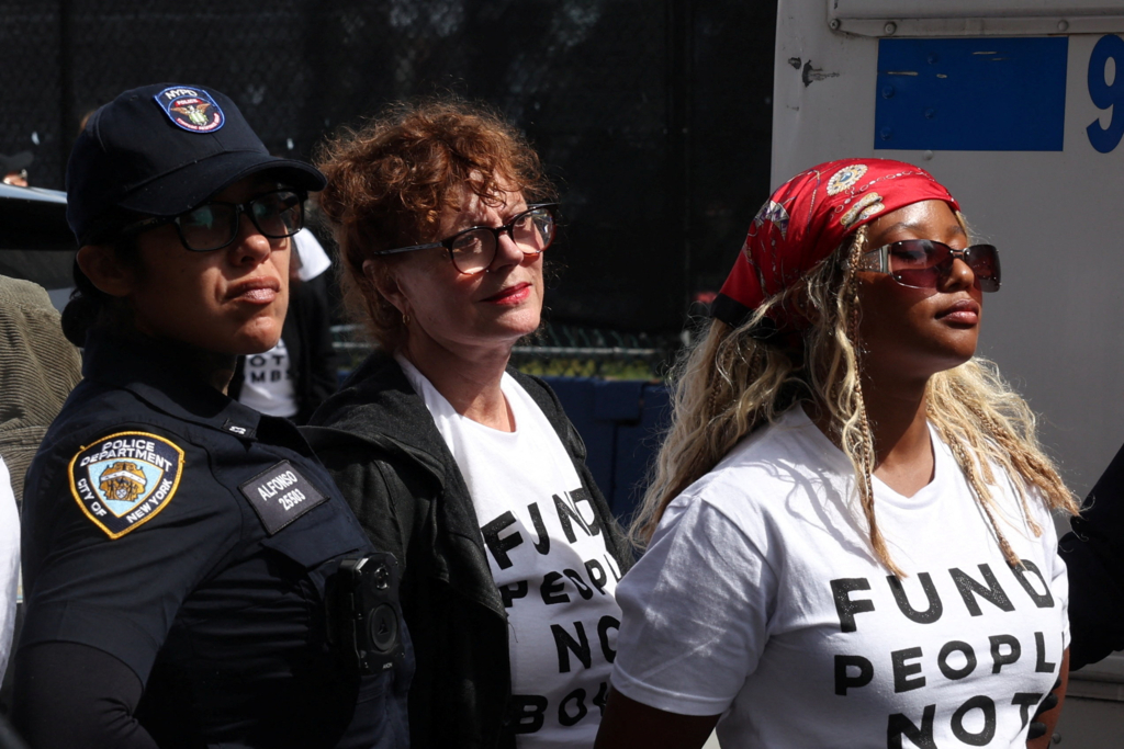 Susan Sarandon a fost reținută de poliția din New York în timpul unei protestări împotriva lui Benjamin Netanyahu
