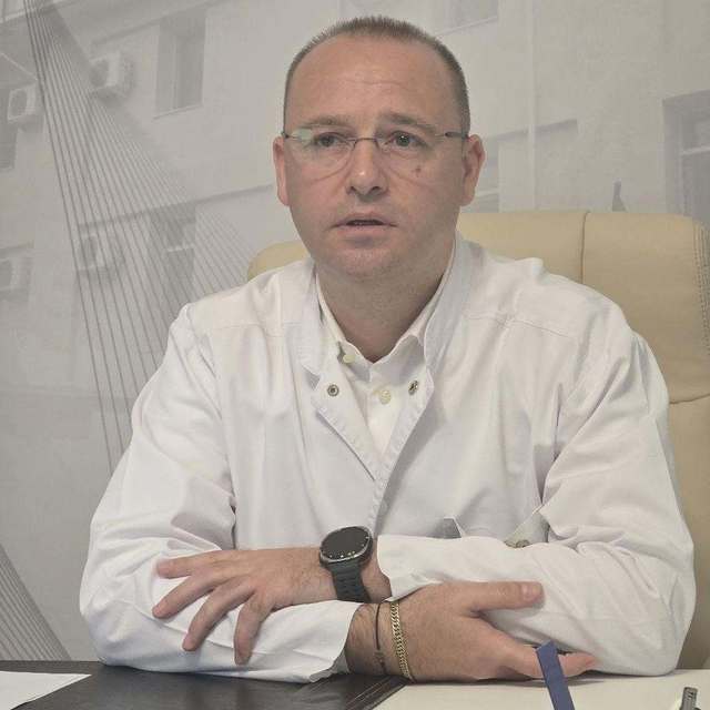 Elev de 15 ani din Iași, suspect de scarlatină, a fost internat la Spitalul de Boli Infecțioase
