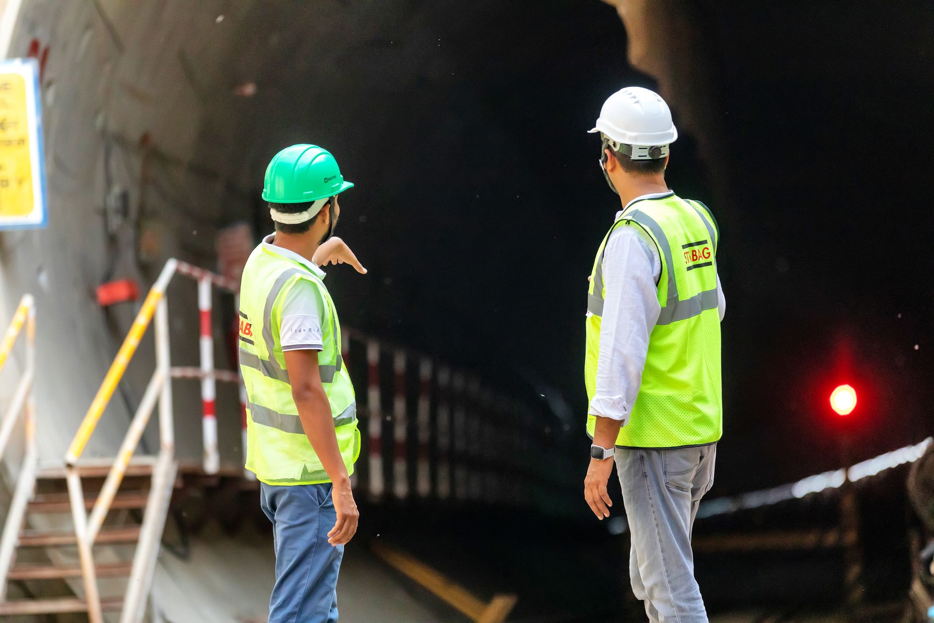 Lucrările la autostrada A1 Sibiu - Pitești: Progrese importante la tunelurile Robești și Balota