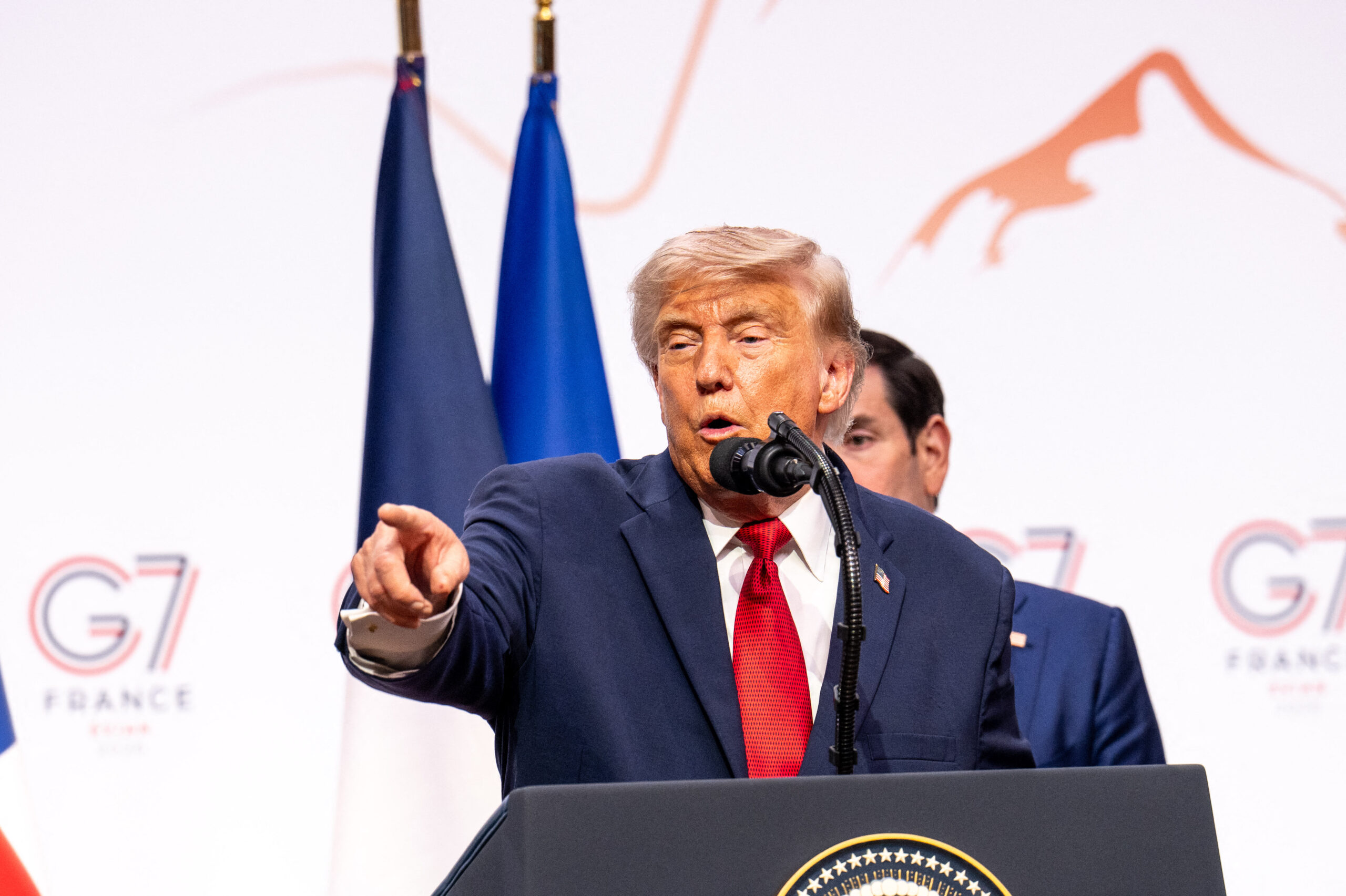 Trump promite 5.000 de dolari pentru fiecare adult american: republicanii se întreabă de unde vin banii
