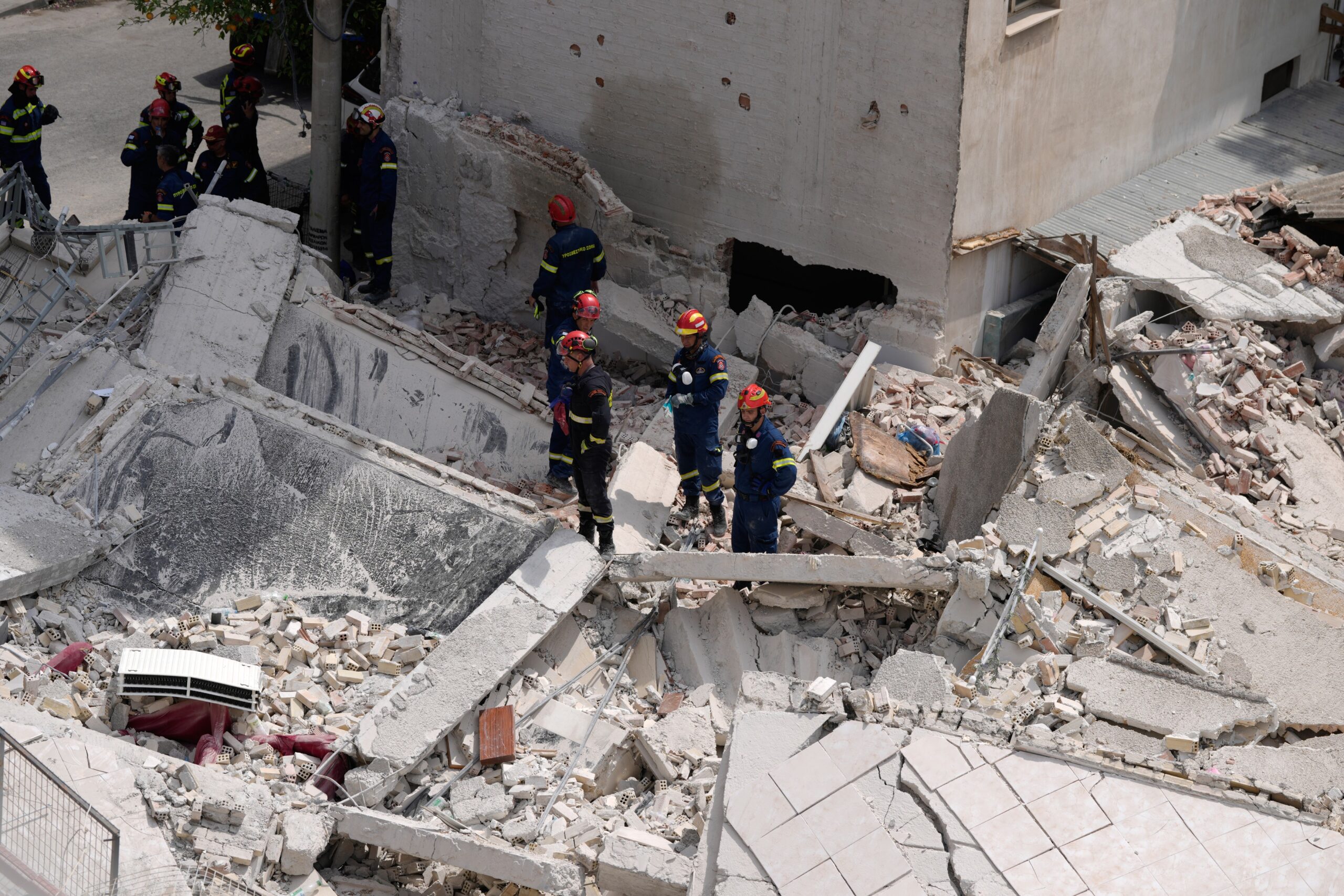 Tragedie în Atena: patru morți după explozia care a dărâmat o clădire din cartierul Plaka