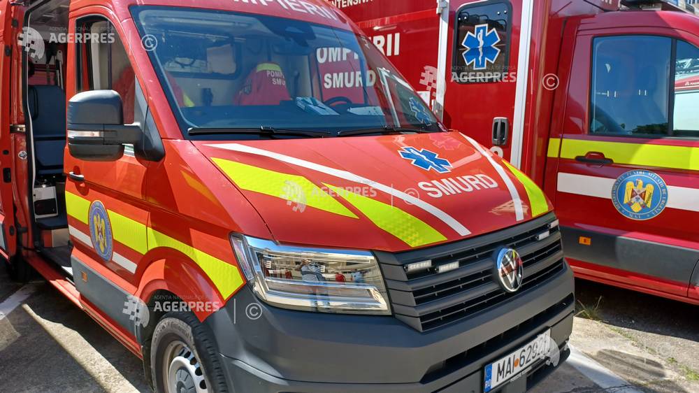 20 de persoane au fost transportate la spital după ce au consumat alimente într-o sală de evenimente din Avrig