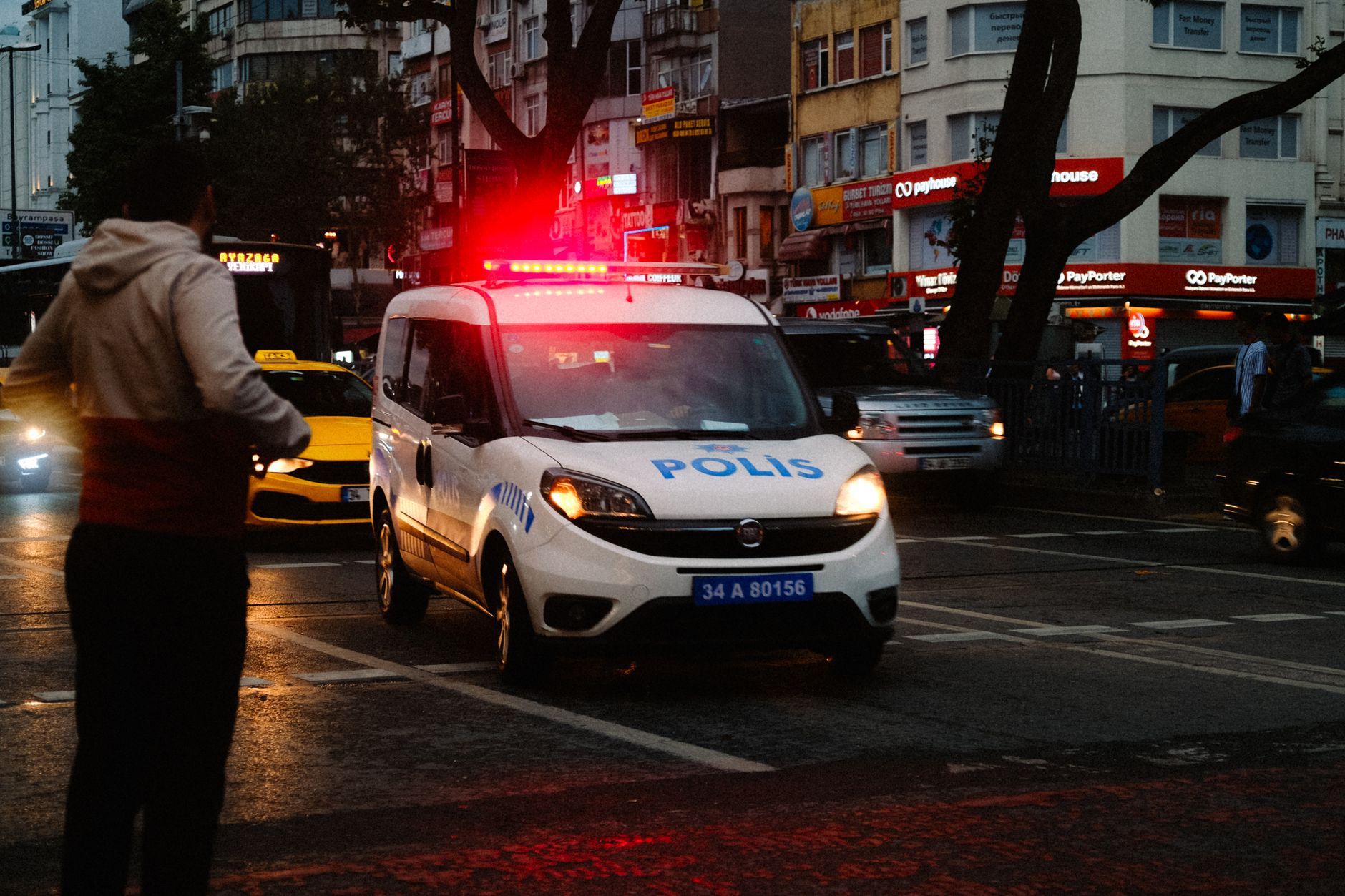 Masacru în Africa de Sud: Două atacuri armate violente au lăsat 27 de morți lângă Johannesburg și Cape Town