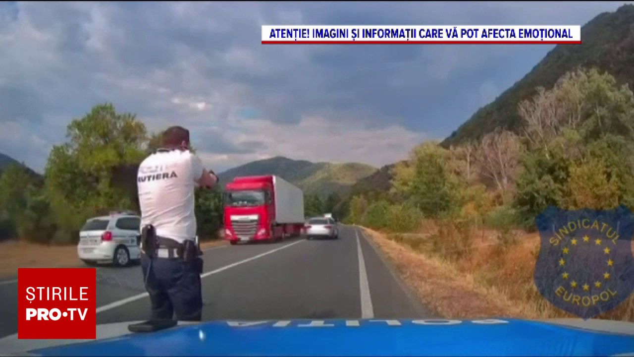 Un tânăr cu peste 20 de infracțiuni rutiere a fost prins de poliție în apropiere de Băile Herculane