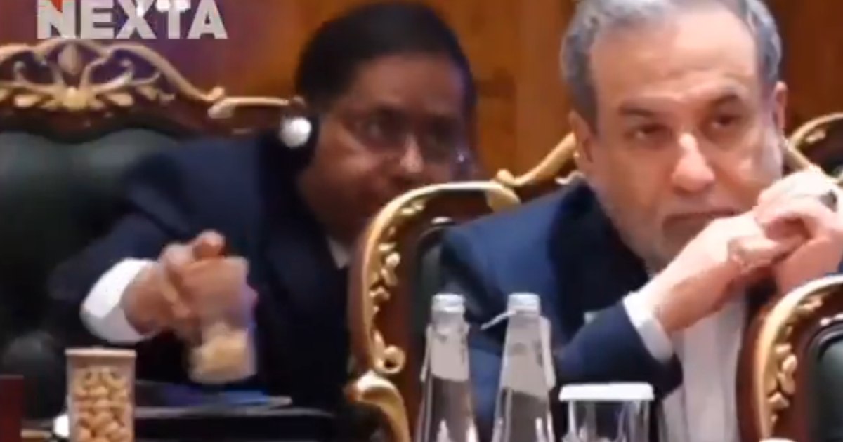 Scenă neobișnuită la summitul BRICS: un diplomat indian a consumat toate nucile de pe masă
