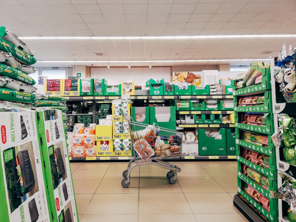 Noi reguli pentru comercianți: ANPC anunță modificări privind durabilitatea și afirmațiile de mediu