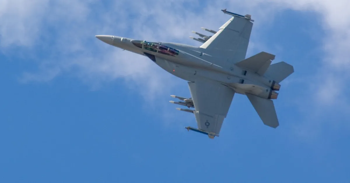Alertă aeriană în Tulcea: o dronă a fost detectată lângă Isaccea, două avioane F-18 au decolat