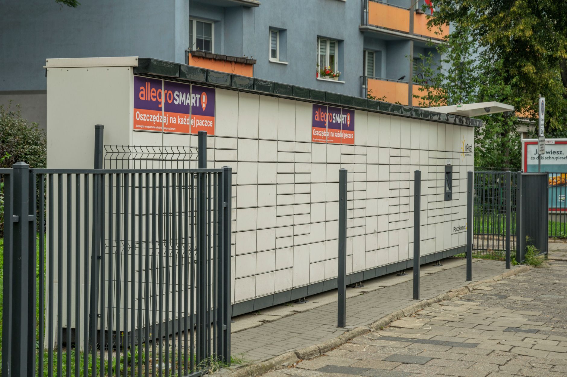 Frauda retururilor fictive prin easybox: un tânăr a încasat peste 16.000 de lei, poliția a intervenit în Iași