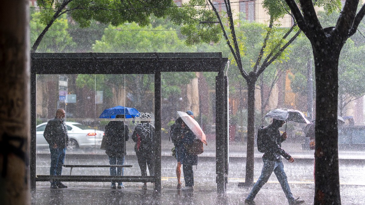 Schimbările climatice intensifică furtunile în Europa și în lume, avertizează experții
