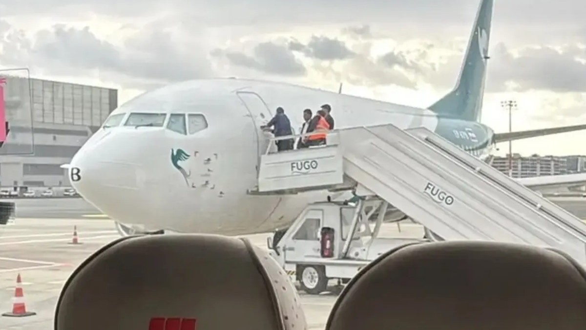 Un avion Boeing 737 a fost sechestrat pe pistă în Istanbul din cauza unei datorii uriașe