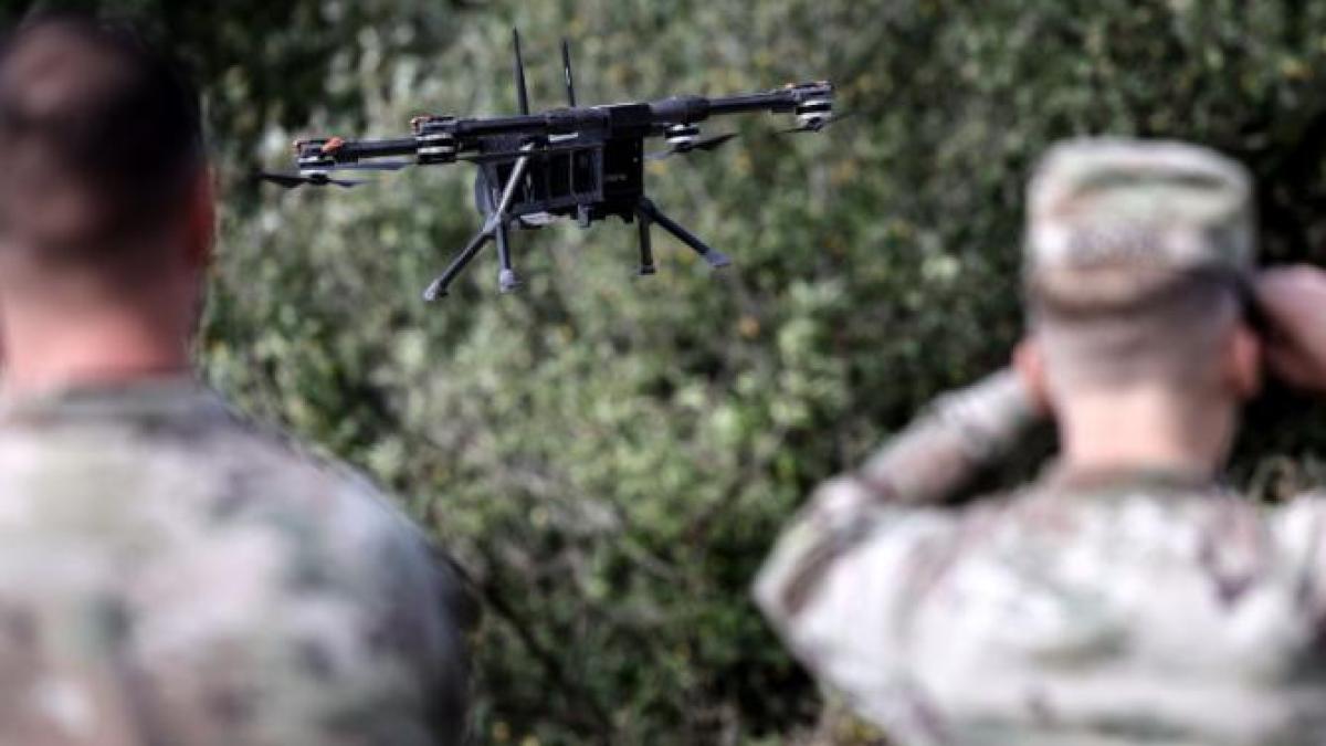 Dronă cu explozibil a căzut în Brăila: au fost găsite fragmente și un crater în zona Gropeni