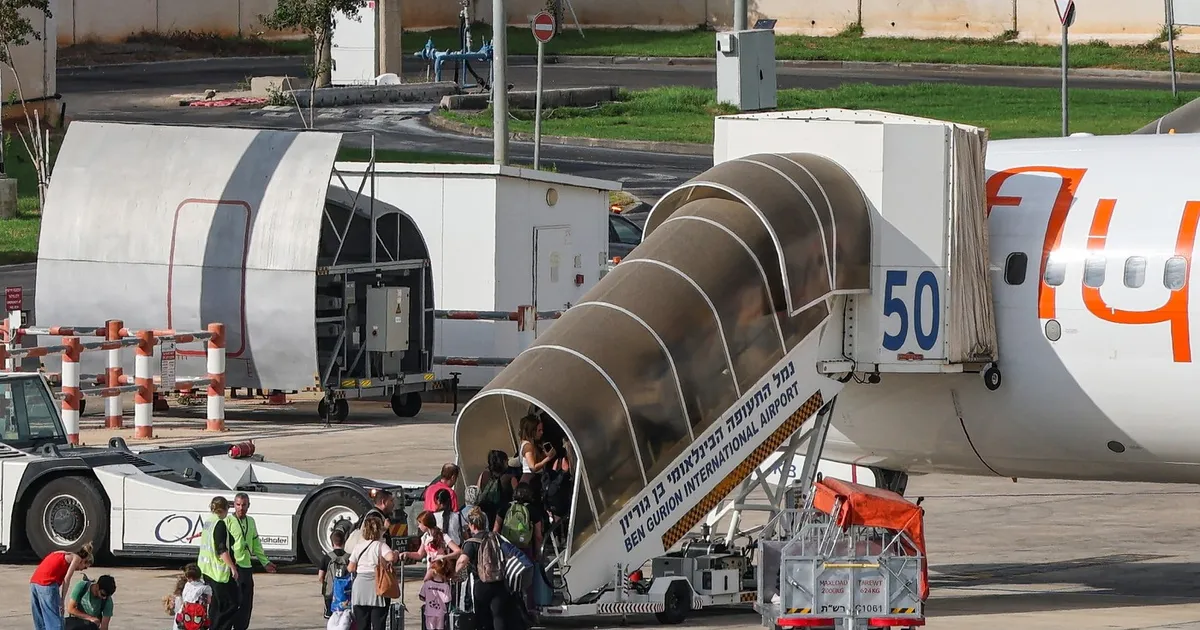 Atac terorist pe un zbor Flydubai spre Tel Aviv. Pasagerii au împiedicat prăbușirea avionului