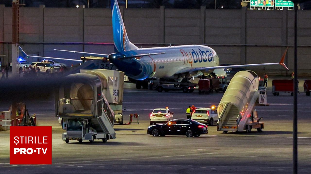 Agresiune violentă la bordul unui avion Flydubai: Copilotul l-a înjunghiat pe pilot în plin zbor