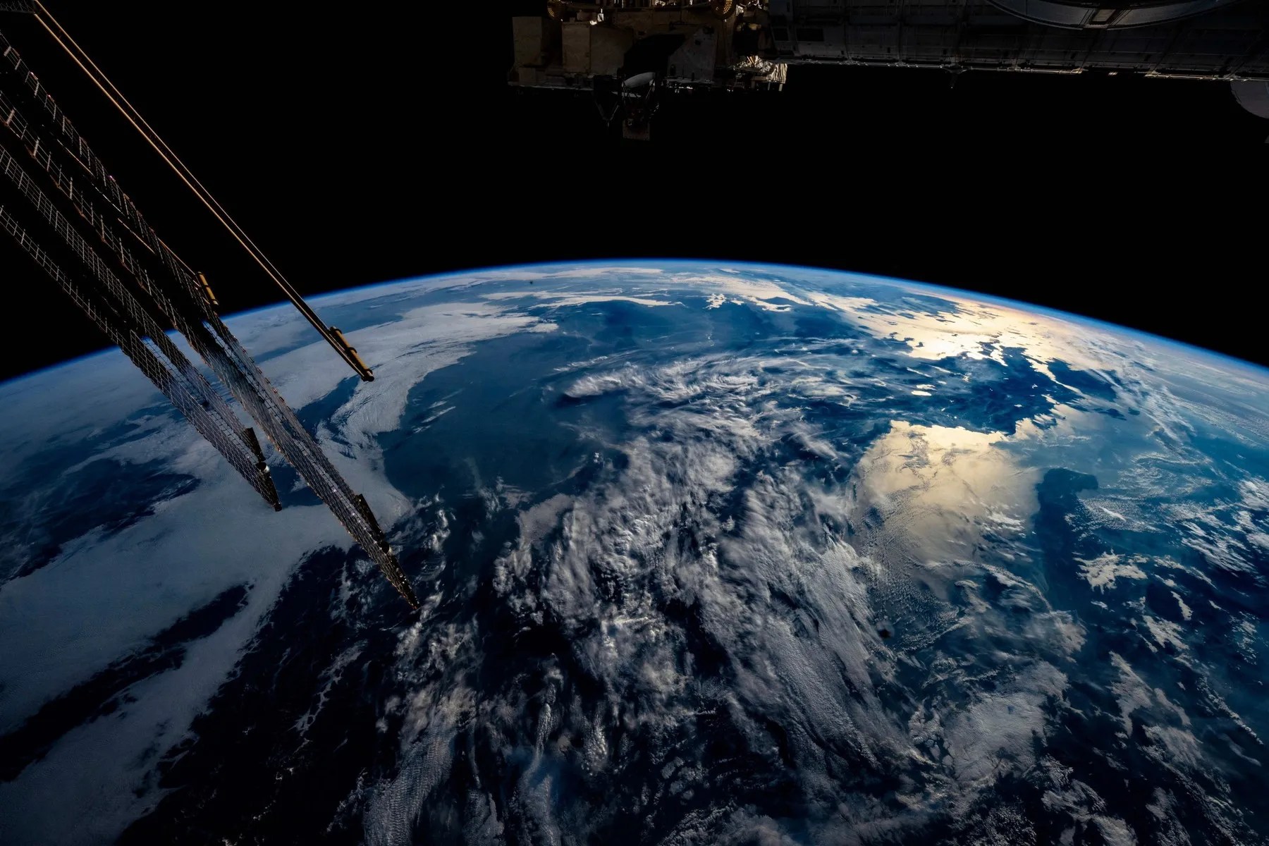 Telescopul Neil Gehrels Swift al NASA se îndepărtează de orbită și va cădea pe Pământ
