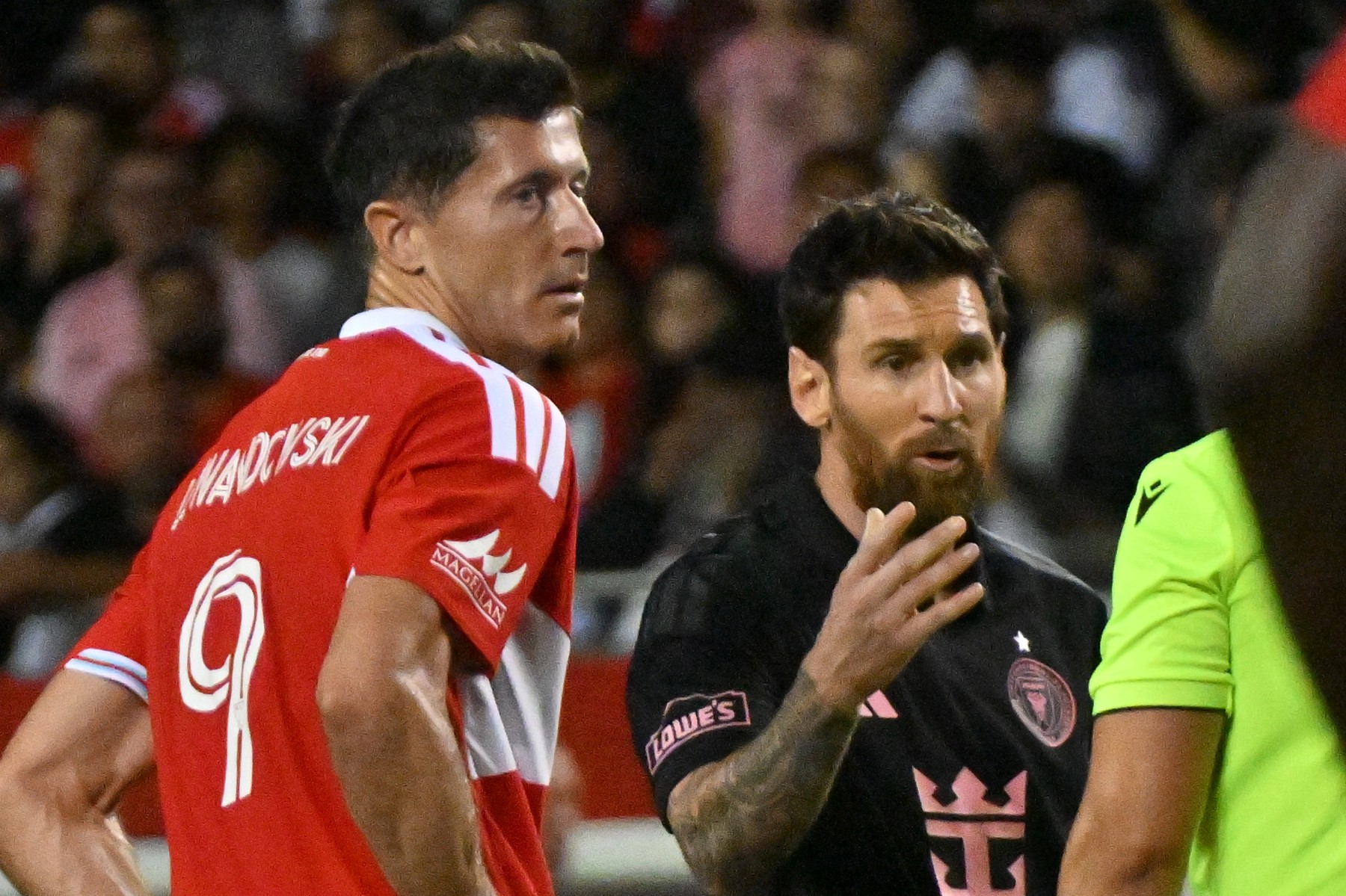 Robert Lewandowski este criticat dur de foștii internaționali polonezi înainte de duelul cu România