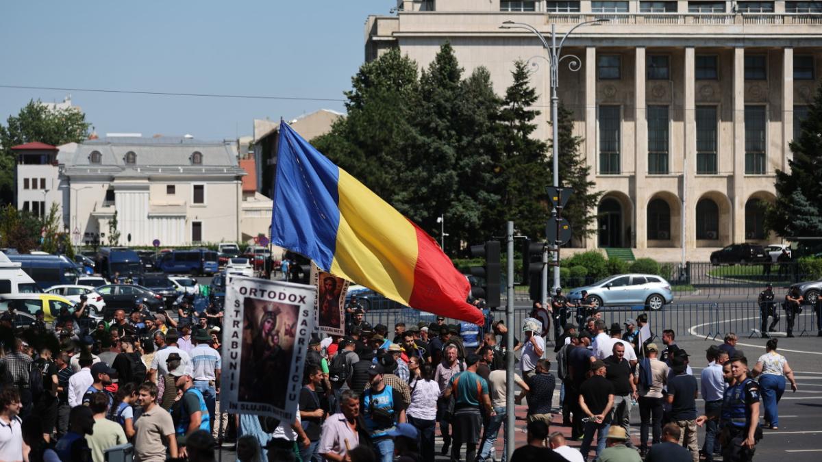 Protest de fermieri în Piața Victoriei: Jandarmeria pregătește echipe de dialog și filtre de control