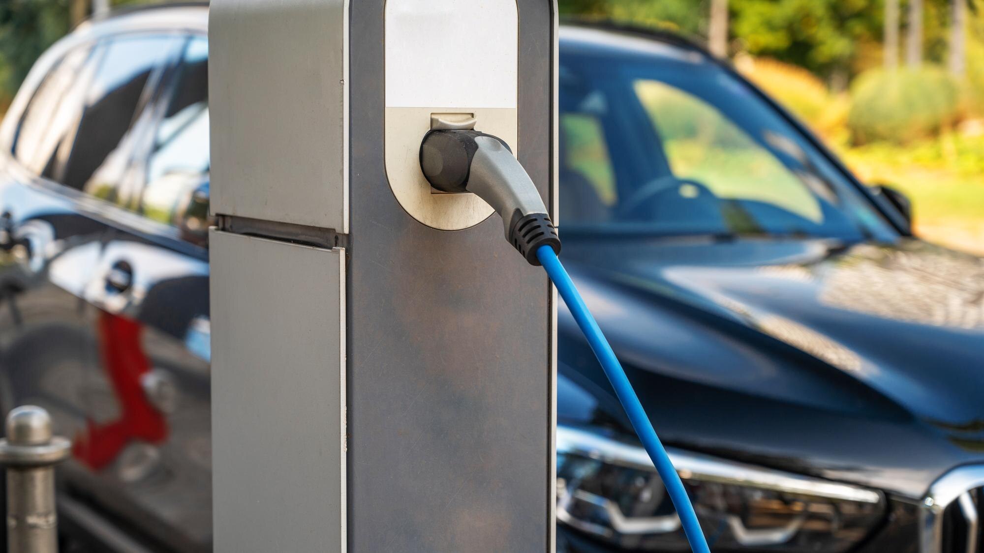 Piața auto din România: Înmatriculările de autoturisme noi au scăzut cu 11% în luna septembrie