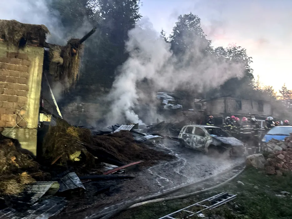 Nou incendiu la Mănăstirea Bisericani din județul Neamț: un bărbat rănit și patru anexe distruse