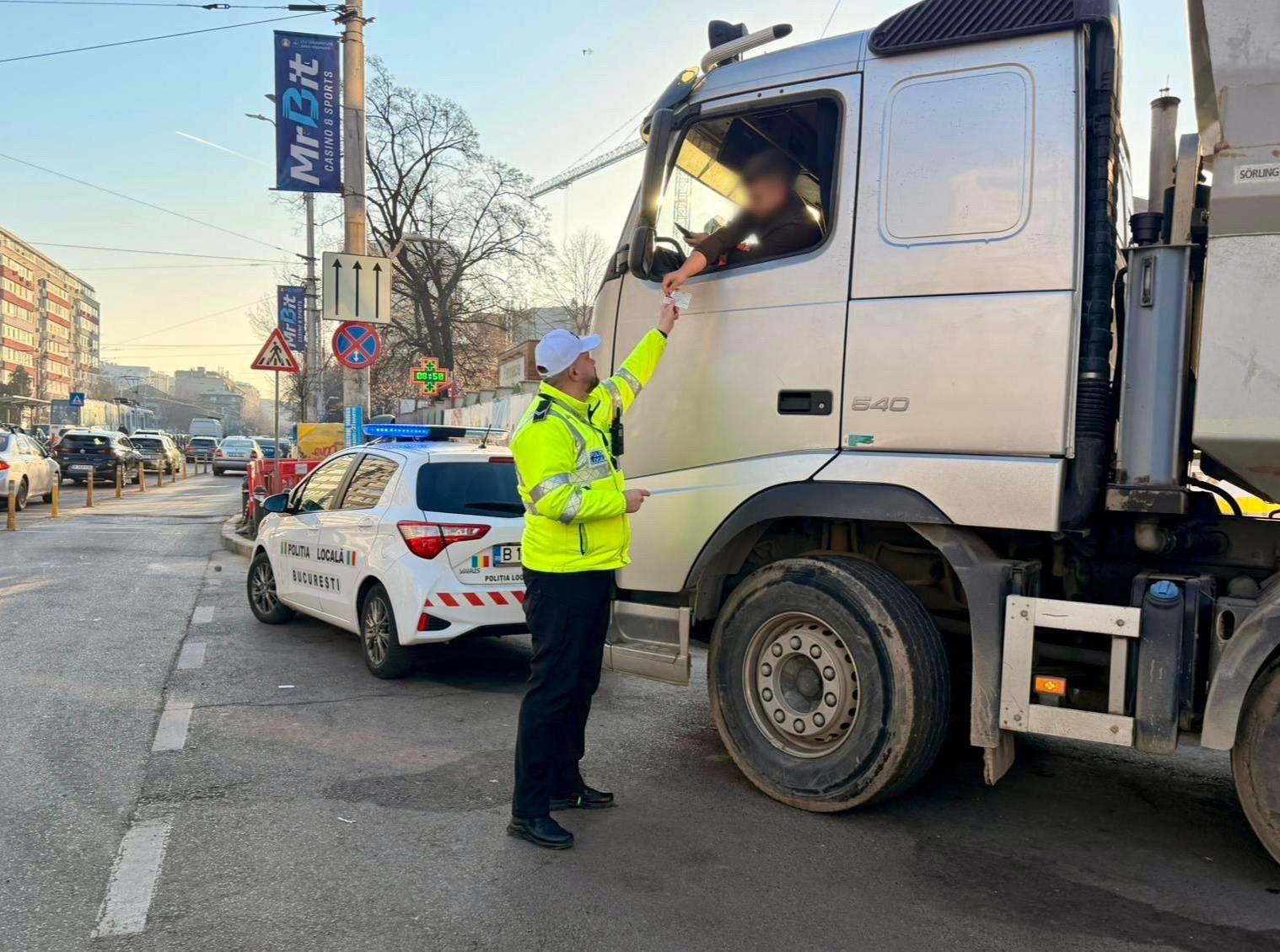 Noul regim de circulație pentru camioane în București: se extind taxele și se elimină restricțiile orare