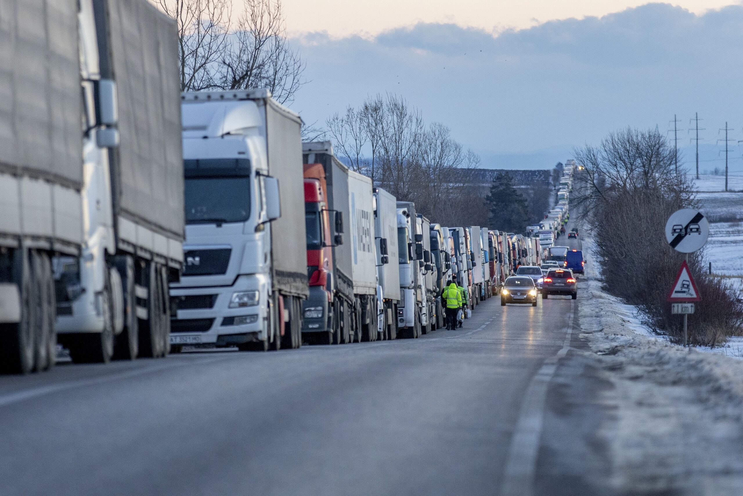 Transportatorii din COTAR așteaptă remedierea aplicației TollRo până luni pentru a decide următoarele măsuri