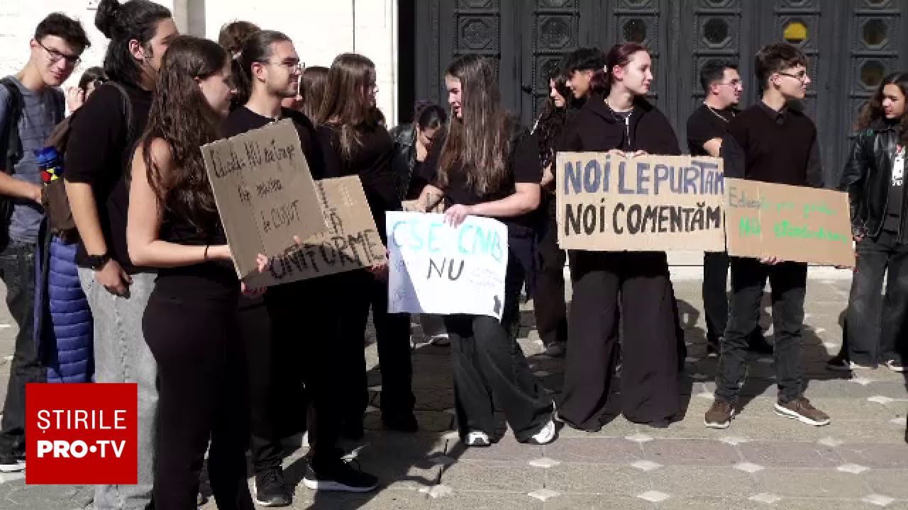 Protest masiv în Timișoara: Elevii se opun impunerii uniformelor școlare