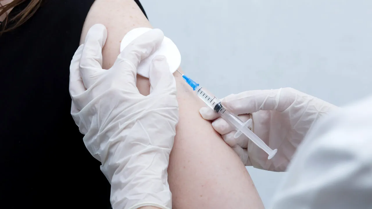 Apel de vaccinare antigripală: cine poate beneficia de imunizare gratuită sau cu subvenție