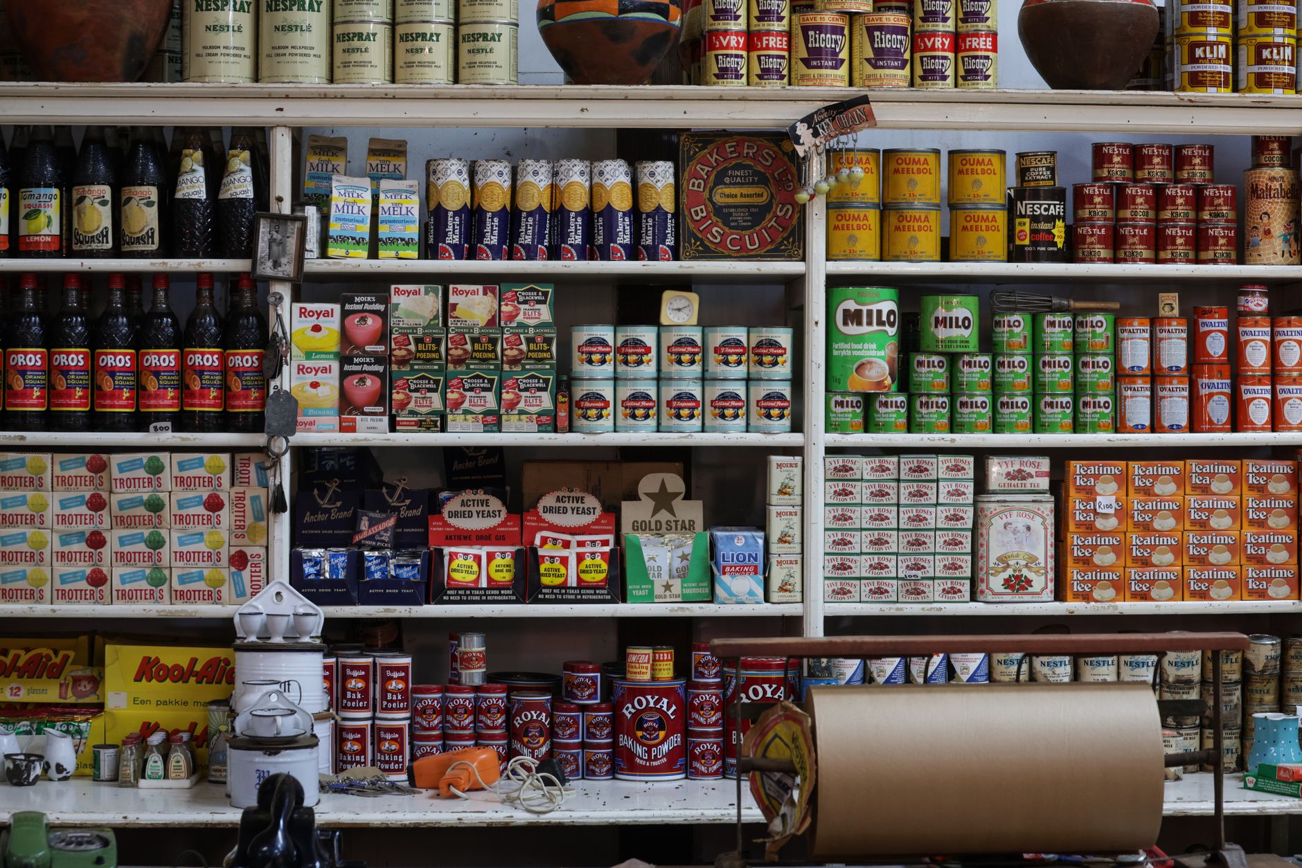 România se numără printre țările unde creșterea salariului minim depășește inflația alimentară