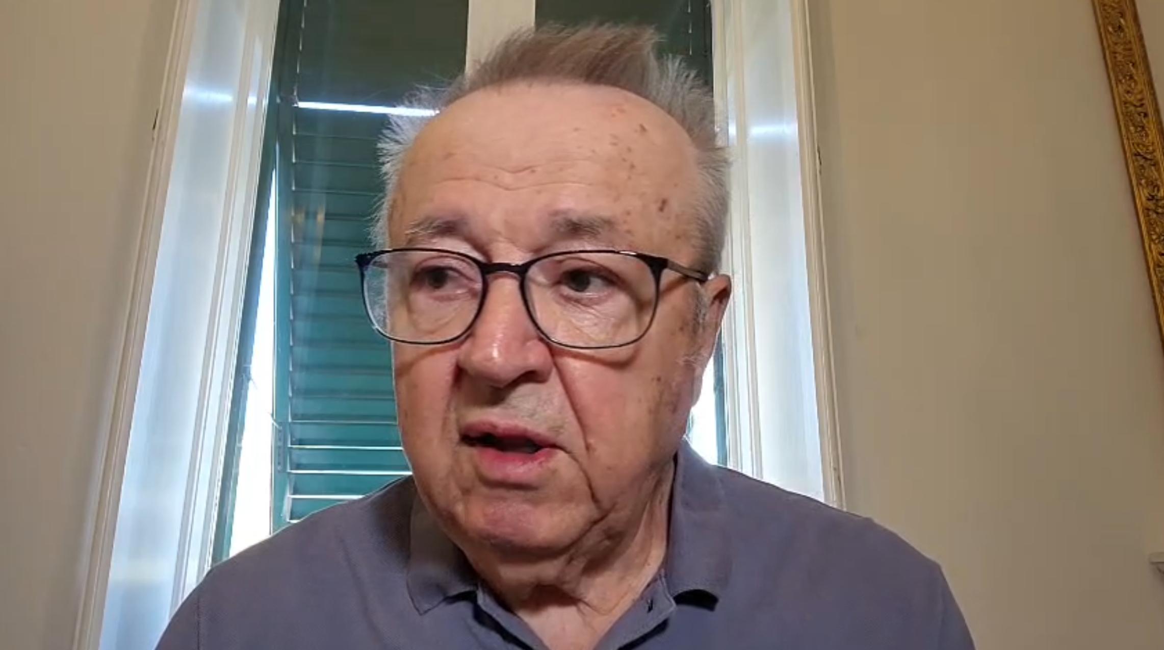 Ion Cristoiu critică reacția președintelui României în urma fotografiei cu Donald Trump