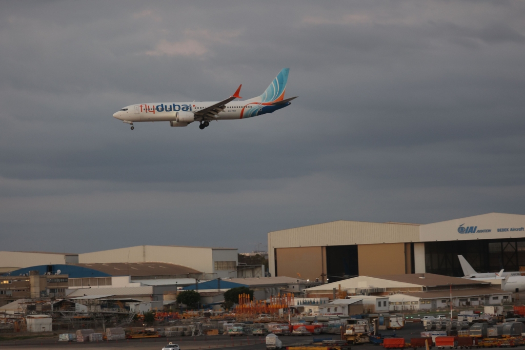 Incidentul de la bordul unui avion Flydubai este investigat ca atac terorist. Copilotul avea interdicție de zbor