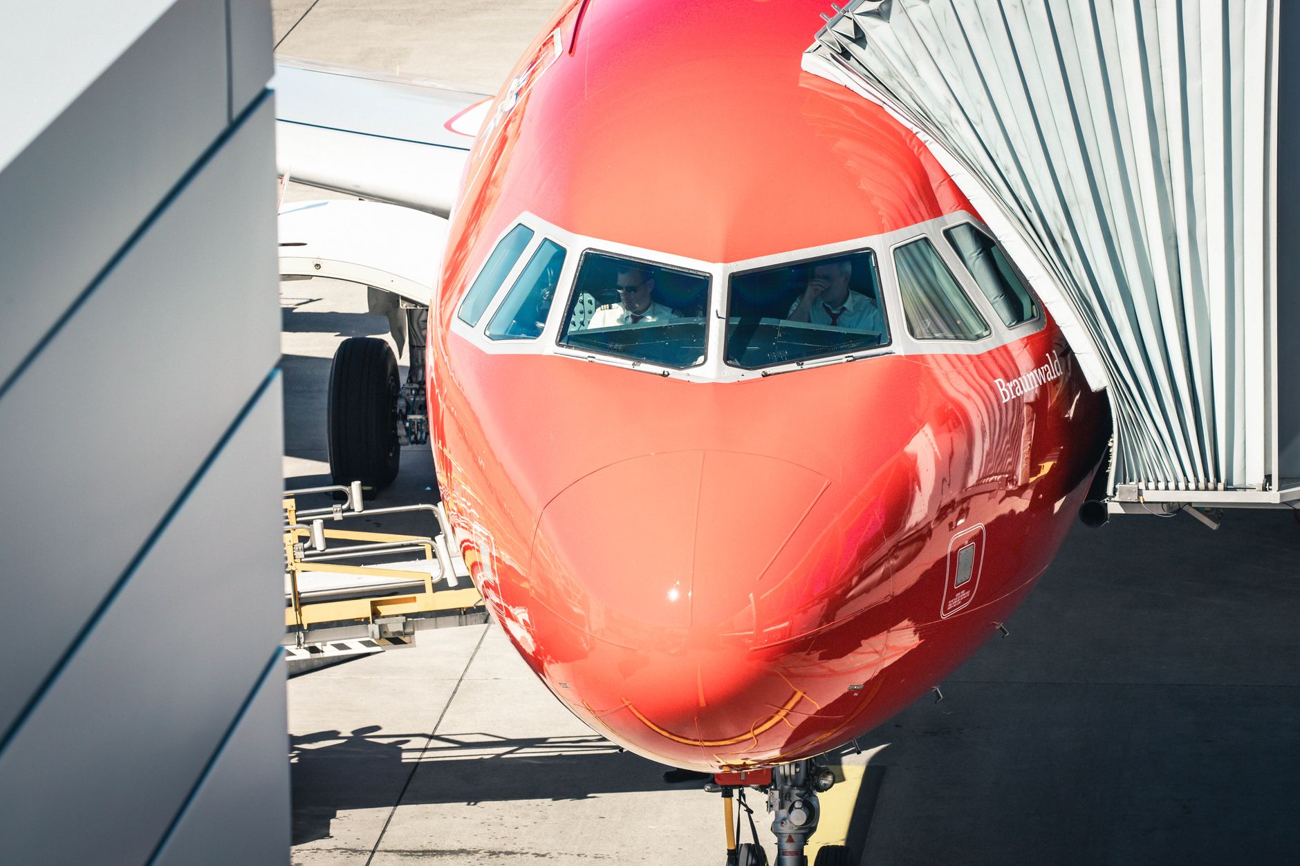 Incidentul de la bordul avionului Flydubai a fost clasificat drept atac terorist de autoritățile din EAU