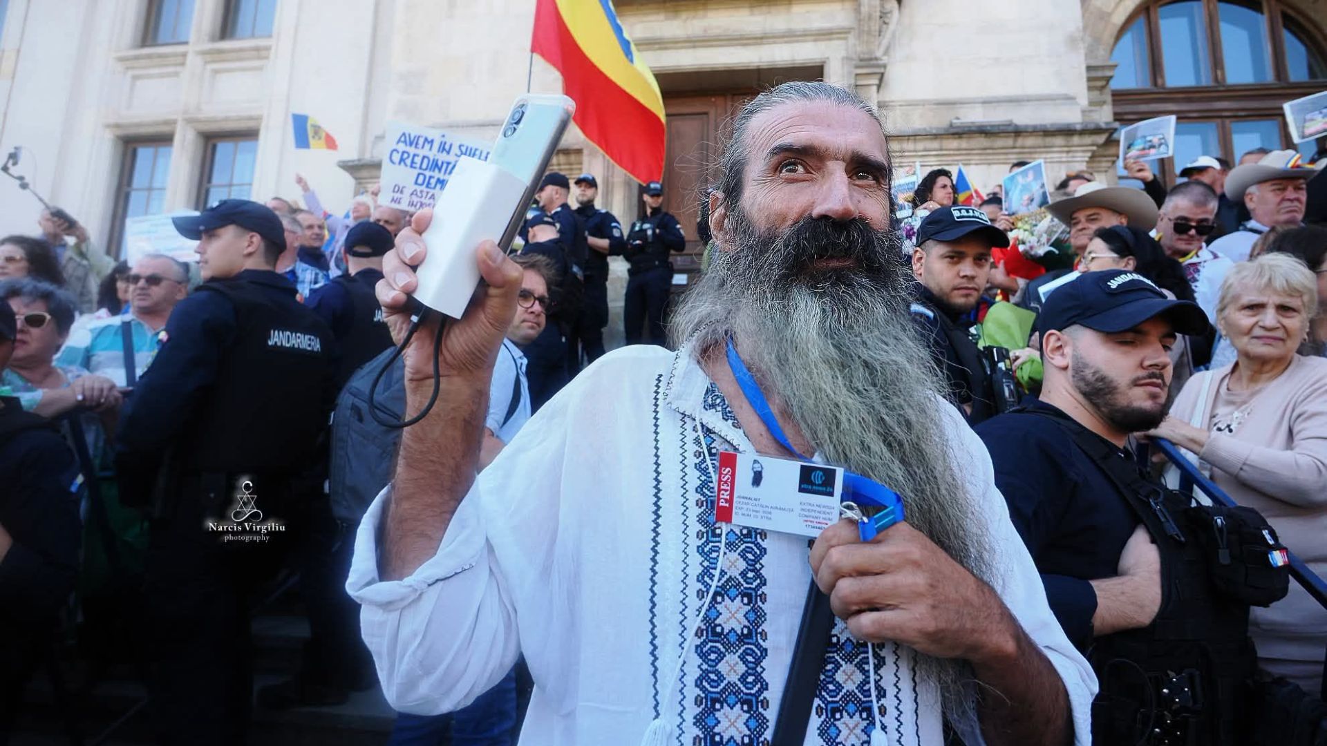 Cezar Avrămescu, cunoscut sub numele de Stegarul Dac, a fost reținut de poliție