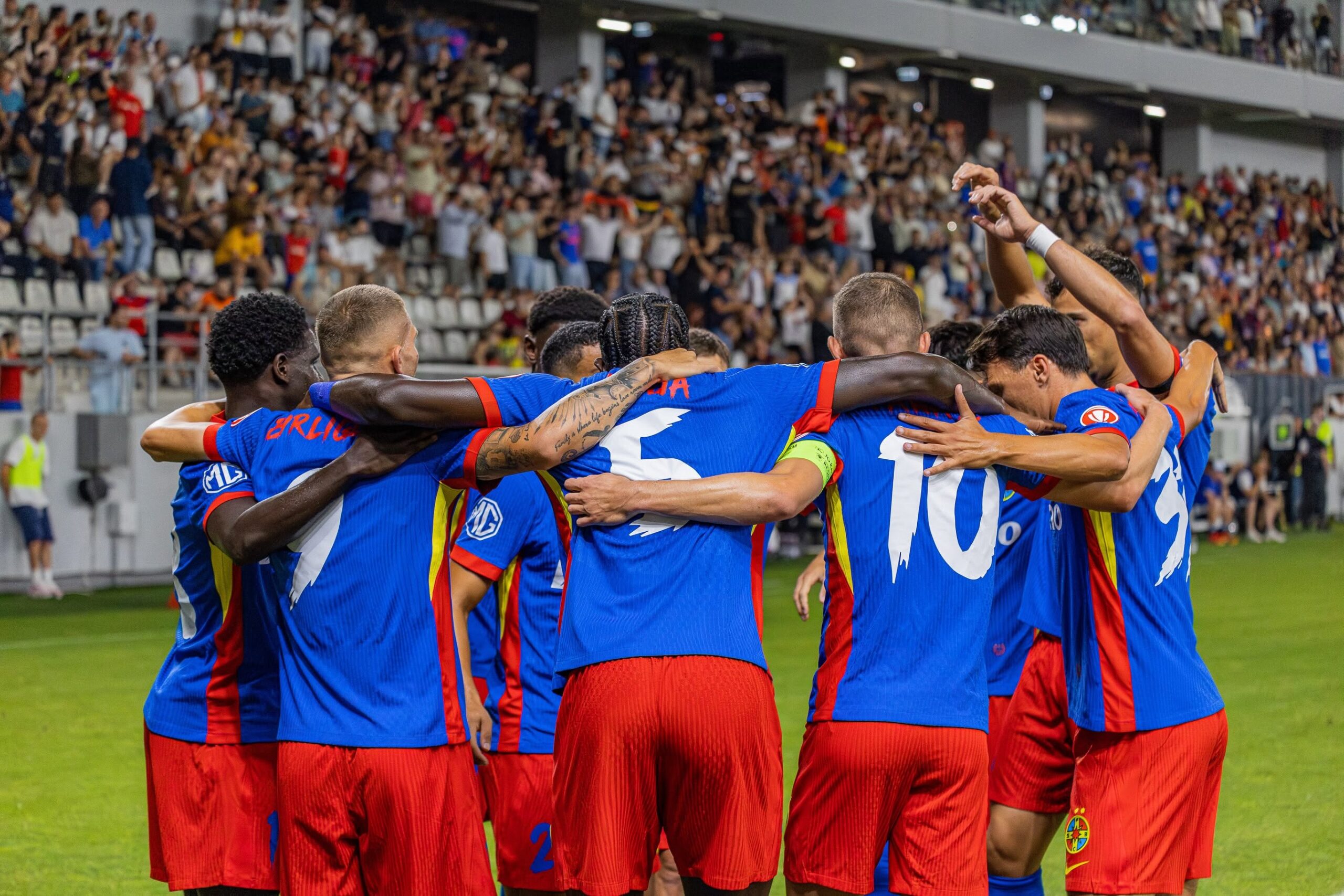 FCSB caută un nou antrenor. Mirel Rădoi este în atenția clubului