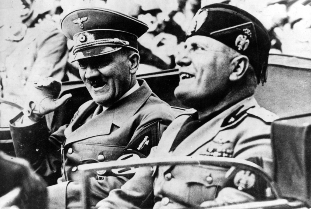Ascensiunea naziștilor nu a fost cauzată de geniu sau propagandă, ci de violență, spune un scriitor german