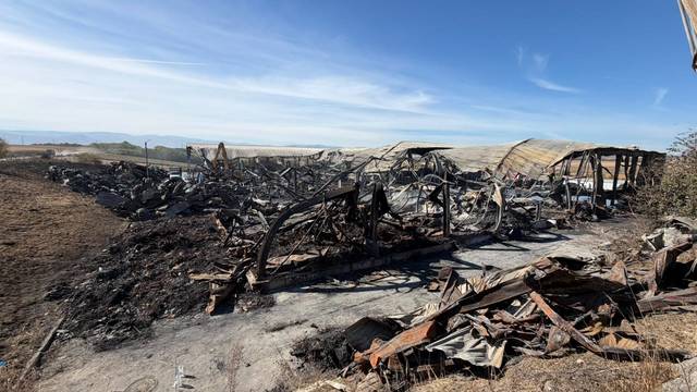 Incendiul de la stația de sortare a deșeurilor din apropierea Sibii a fost stins