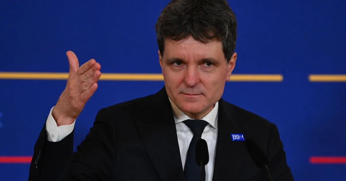 Nicușor Dan condamnă violențele de la protestul din Piața Victoriei și acuză politicienii de instigare