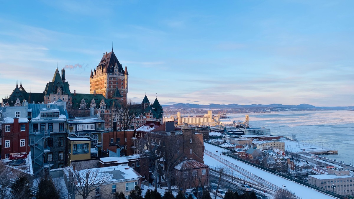 Partidul separatist Parti Quebecois câștigă alegerile în Quebec și promite un nou referendum