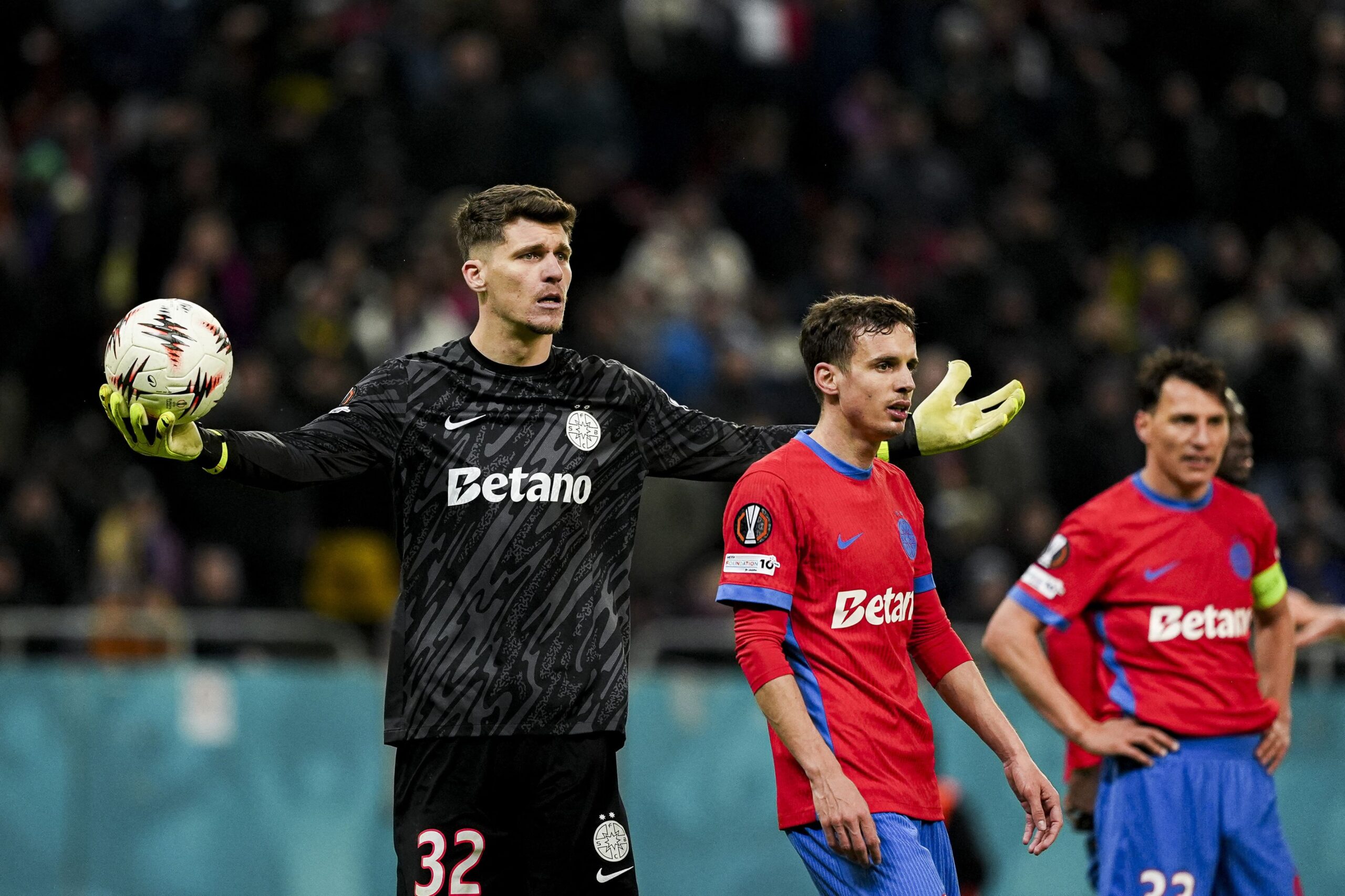 Ciprian Tătărușanu critică managementul FCSB în cazul portarului Ștefan Târnovanu