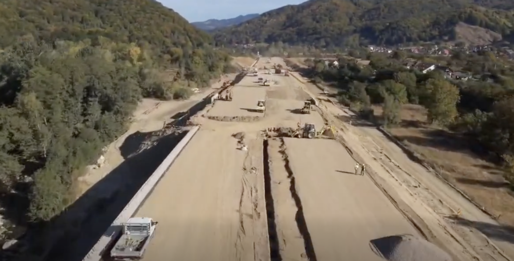 Autostrada Sibiu-Pitești: Lucrările pe secțiunea Cornetu – Tigveni au ajuns la 19% din stadiul fizic