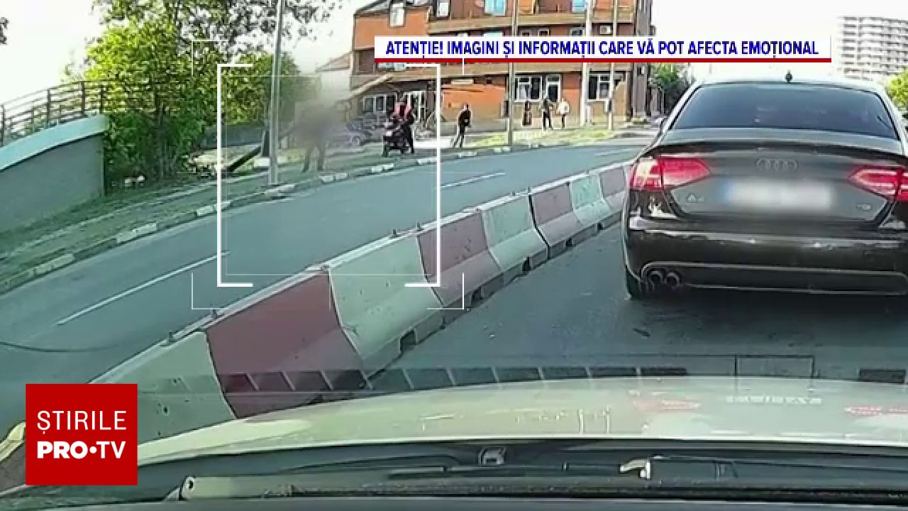 Un bărbat a supraviețuit miraculos după ce un stâlp de lemn s-a prăbușit peste el în Năvodari