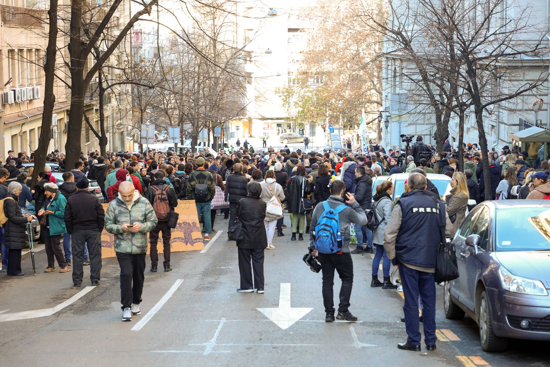 Manifestație în Paris: Poliția raportează prezența unor indivizi ostili în cadrul marșului de protest
