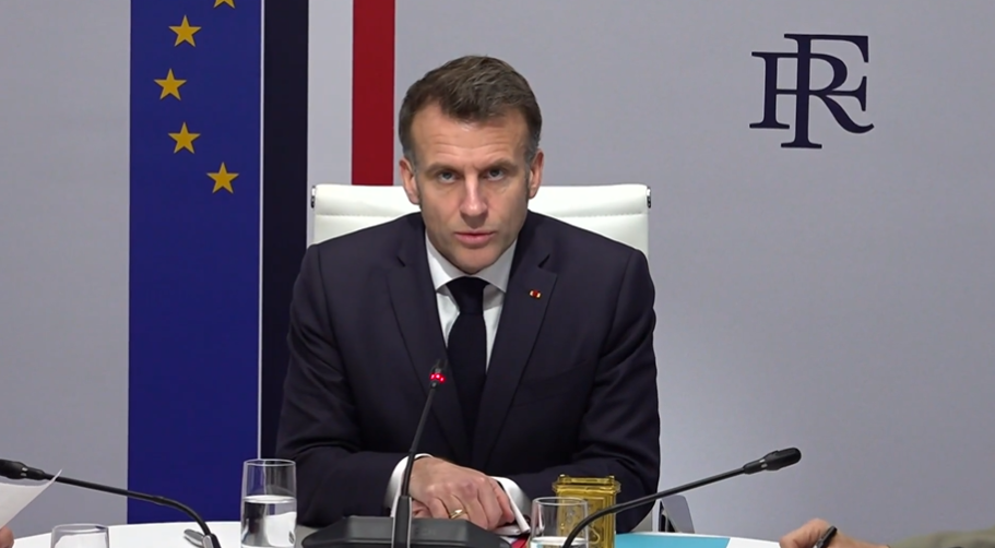 Macron convoacă o reuniune de criză în Franța pe fondul extinderii protestelor elevilor