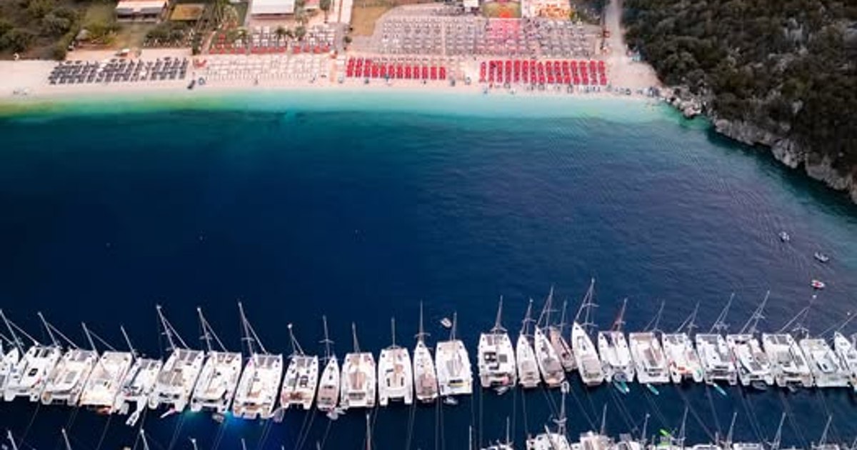 Record mondial în Grecia: 632 de navigatori au participat la cea mai mare lecție de teorie nautică
