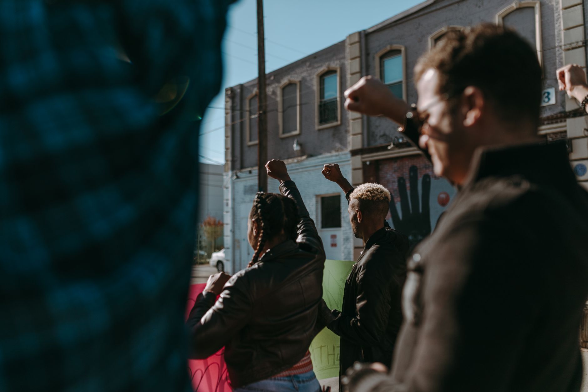 Imagini de după protestul fermierilor: Protestatari care au ales să înnopateze în Piața Victoriei