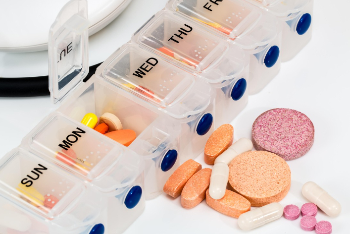 România este pe ultimul loc în UE la cheltuieli de sănătate. Așteptarea pentru medicamente depășește 1.100 de zile