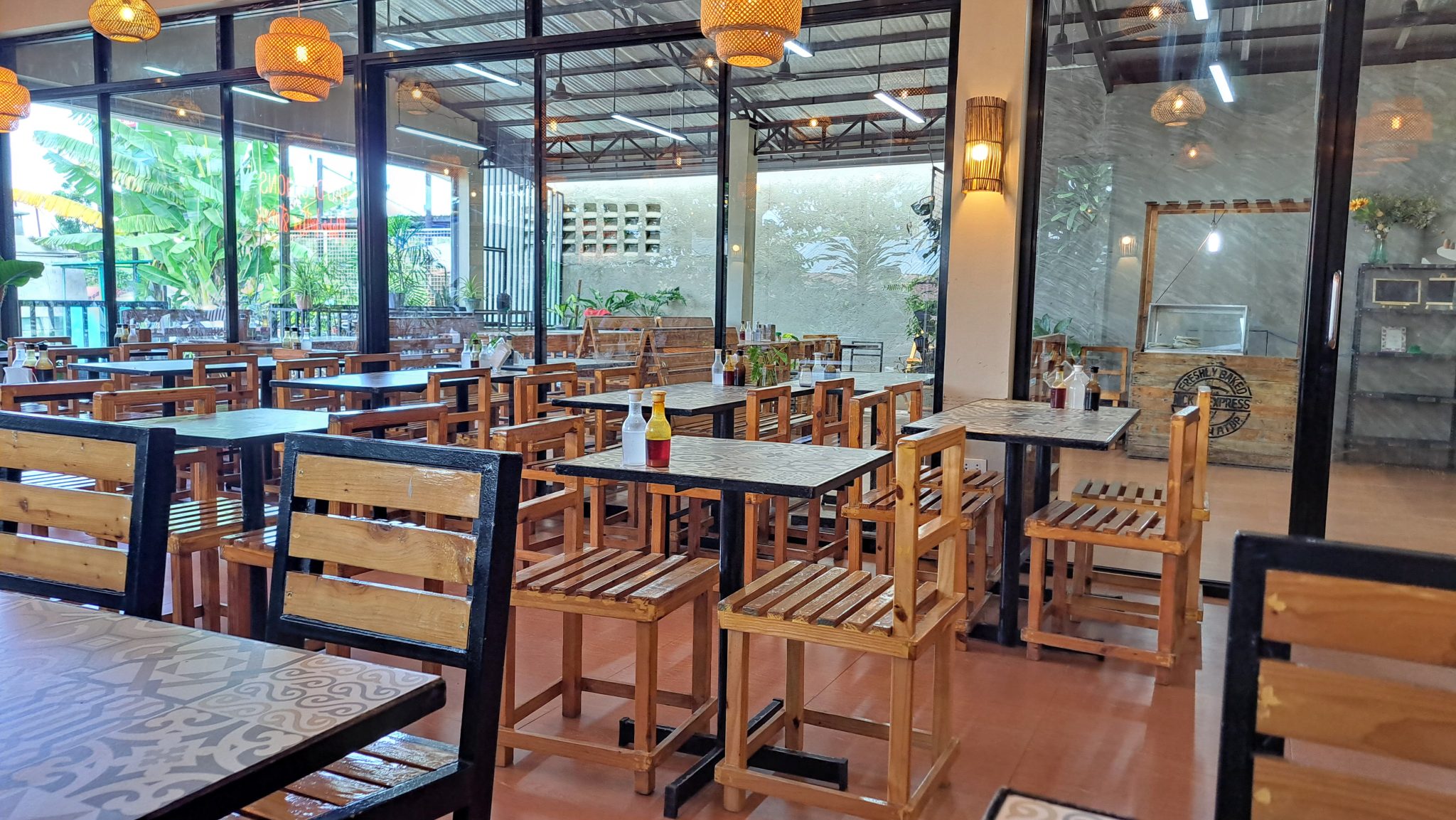 Impactul măsurilor de austeritate asupra restaurantelor din România: provocări și costuri crescute